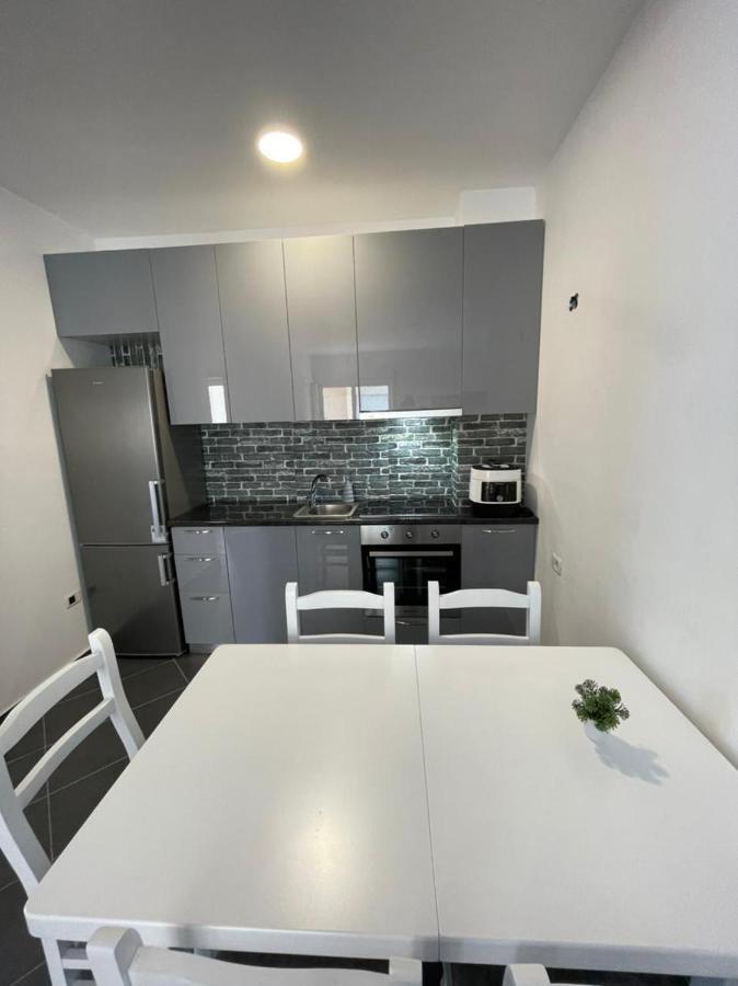 Apartments Big Family Дуррес Экстерьер фото